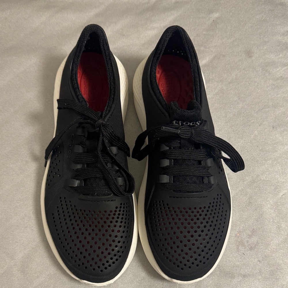 Crocs LiteRide Water Sneakers in Women’s 7 Black